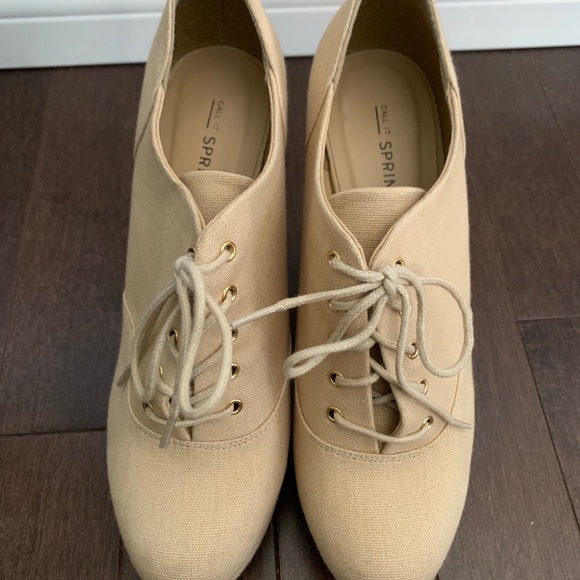 Call it Spring Wedges - Picture 2 of 4